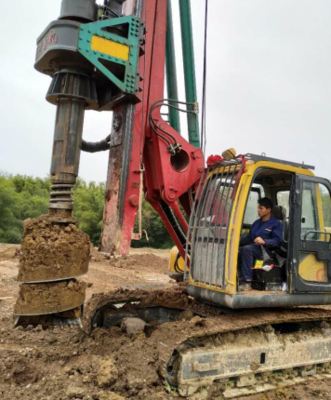 廣西聯(lián)達旋挖鉆機5-30米打樁挖樁深度--農(nóng)村城鎮(zhèn)地基打樁王