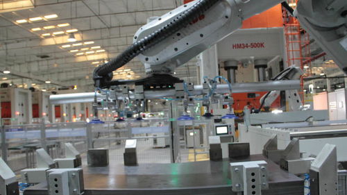 探訪無人互聯(lián)工廠,看一張鋼板如何變成吸油煙機(jī)